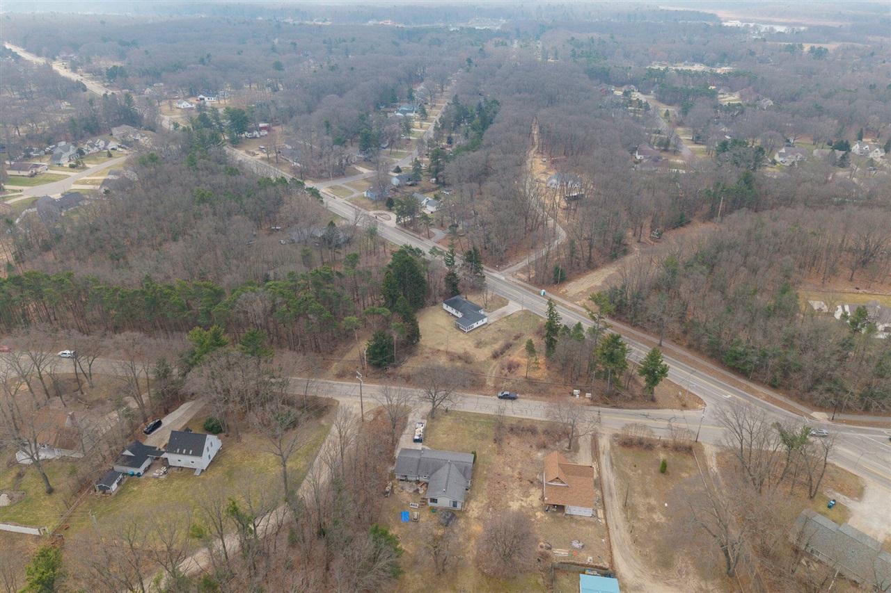 15769 Mercury Drive, Grand Haven, MI, 49417