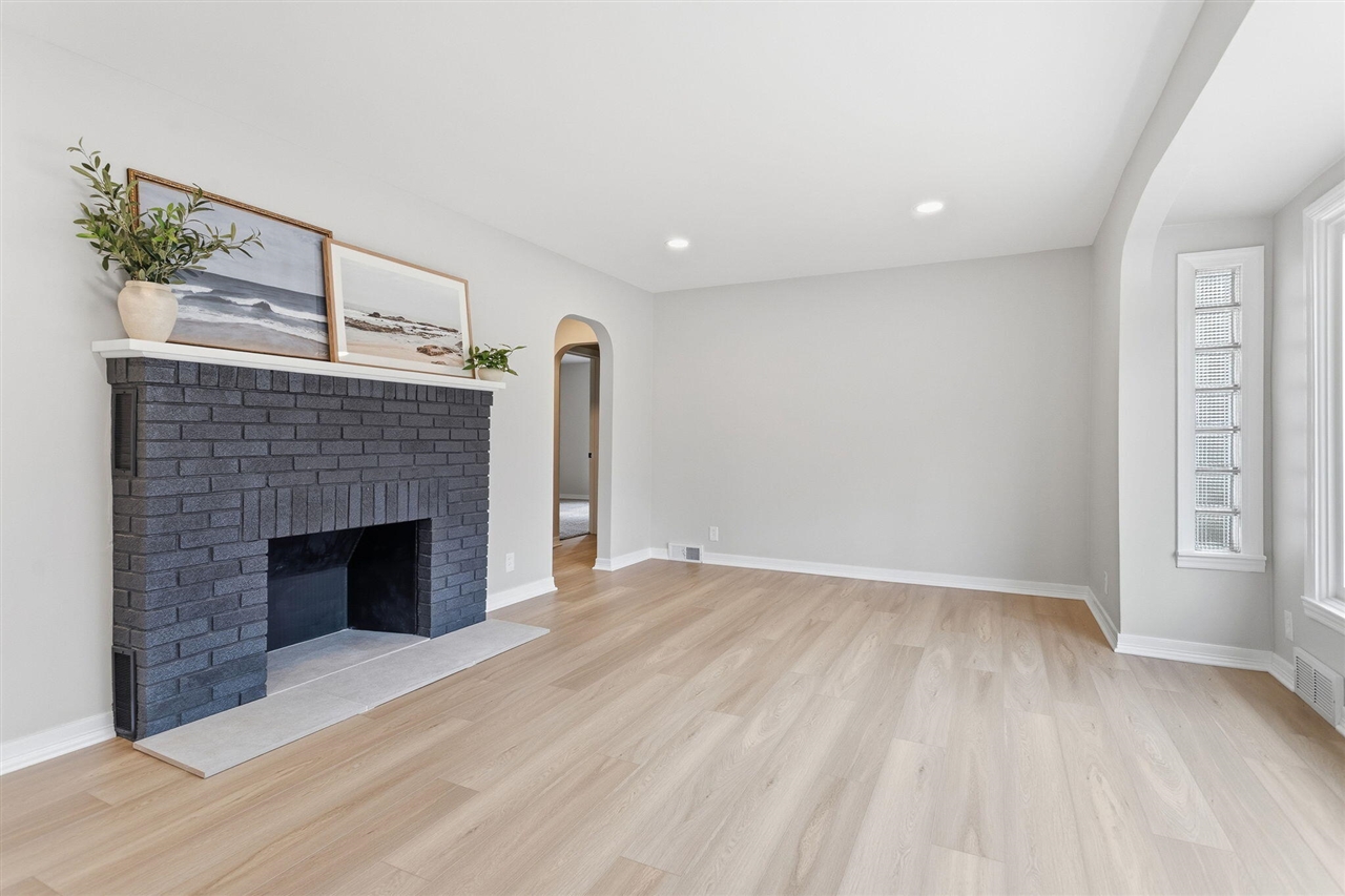 15769 Mercury Drive, Grand Haven, MI, 49417