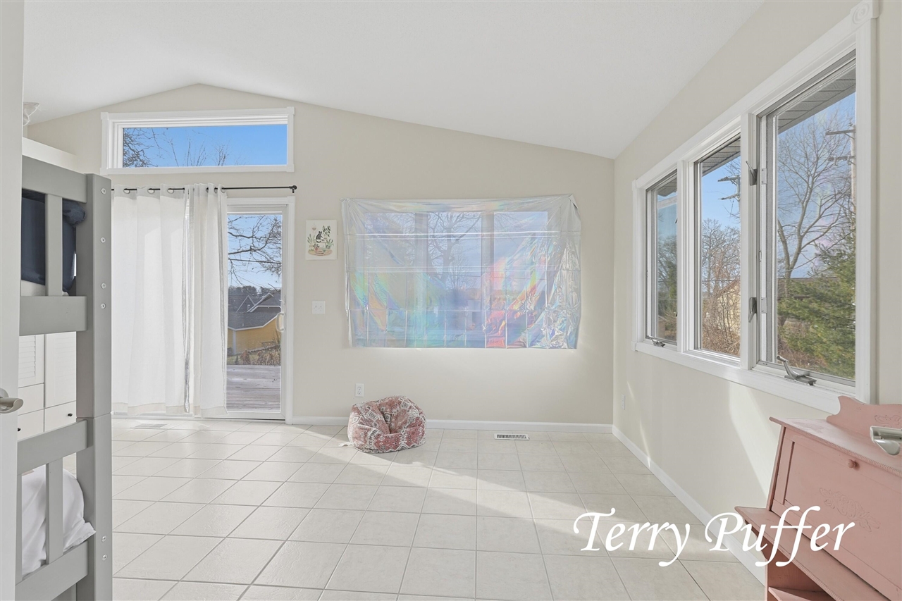 1559 Glenwood Avenue, Muskegon, MI, 49445-2450