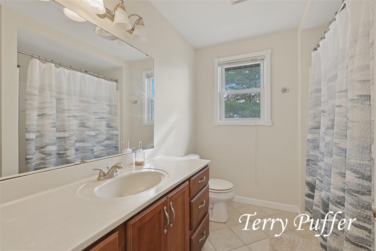 1559 Glenwood Avenue, Muskegon, MI, 49445-2450