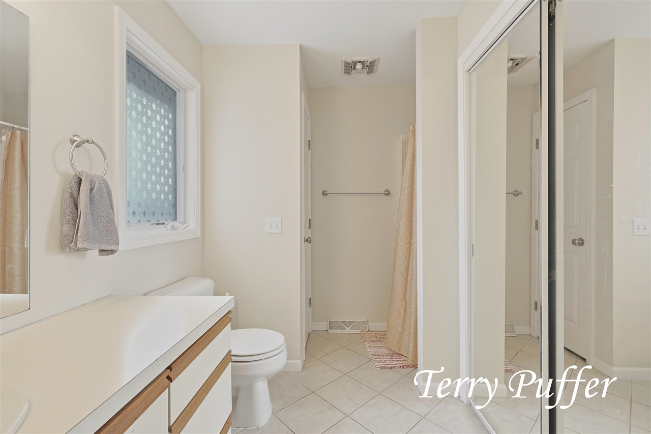 1559 Glenwood Avenue, Muskegon, MI, 49445-2450