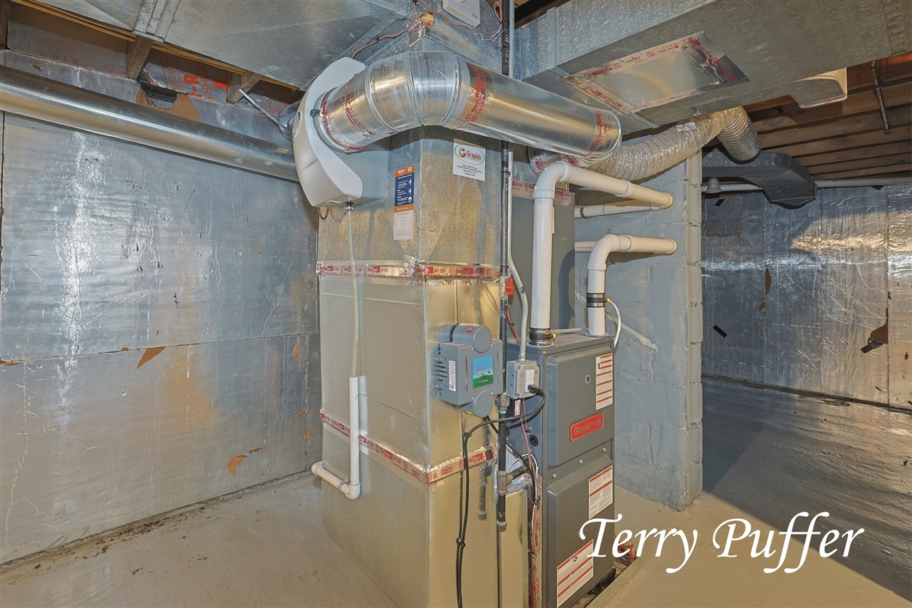 1559 Glenwood Avenue, Muskegon, MI, 49445-2450