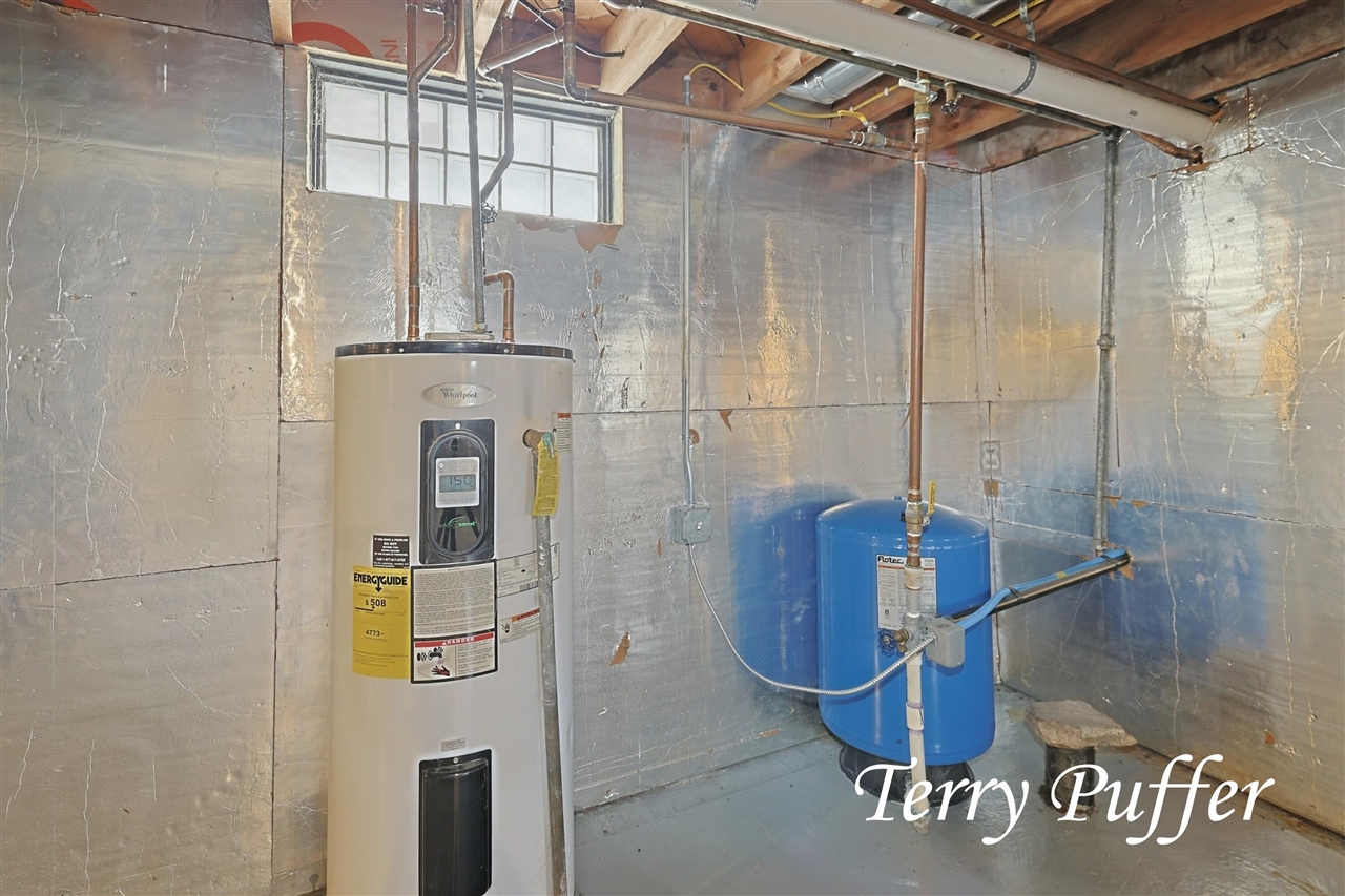 1559 Glenwood Avenue, Muskegon, MI, 49445-2450