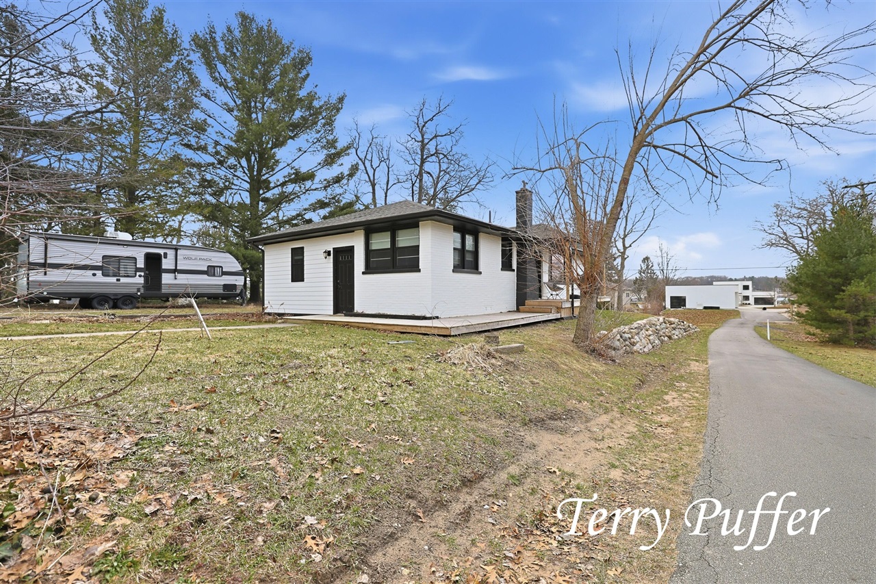 1559 Glenwood Avenue, Muskegon, MI, 49445-2450