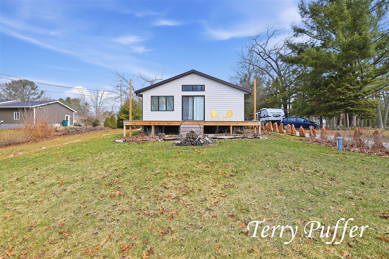 1559 Glenwood Avenue, Muskegon, MI, 49445-2450