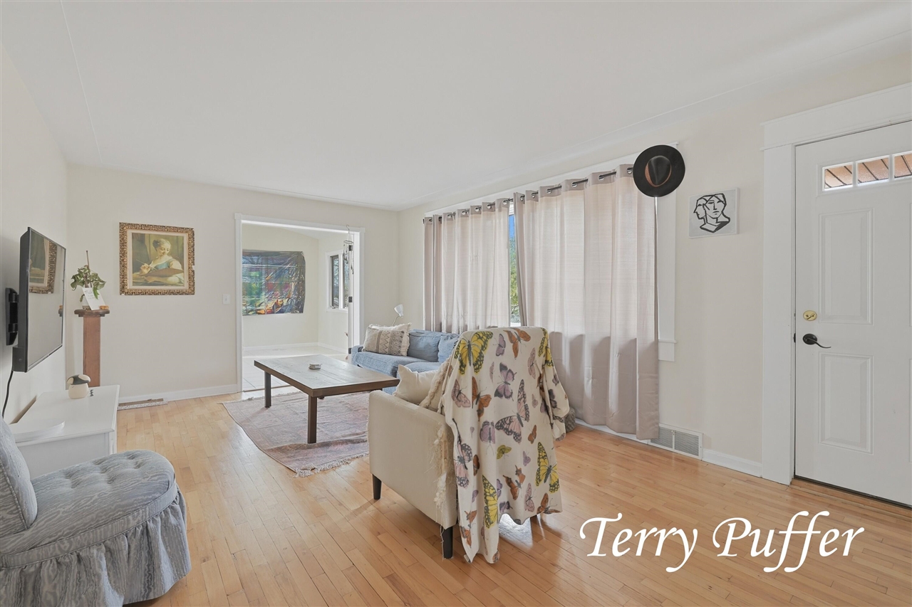 1559 Glenwood Avenue, Muskegon, MI, 49445-2450