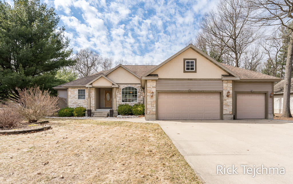 2055 Rambling Oak Drive, Muskegon, MI, 49445-1690
