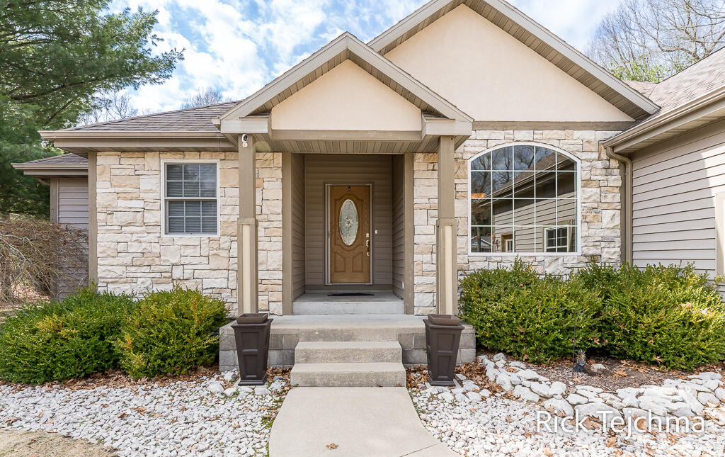 2055 Rambling Oak Drive, Muskegon, MI, 49445-1690