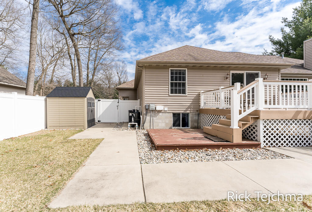 2055 Rambling Oak Drive, Muskegon, MI, 49445-1690