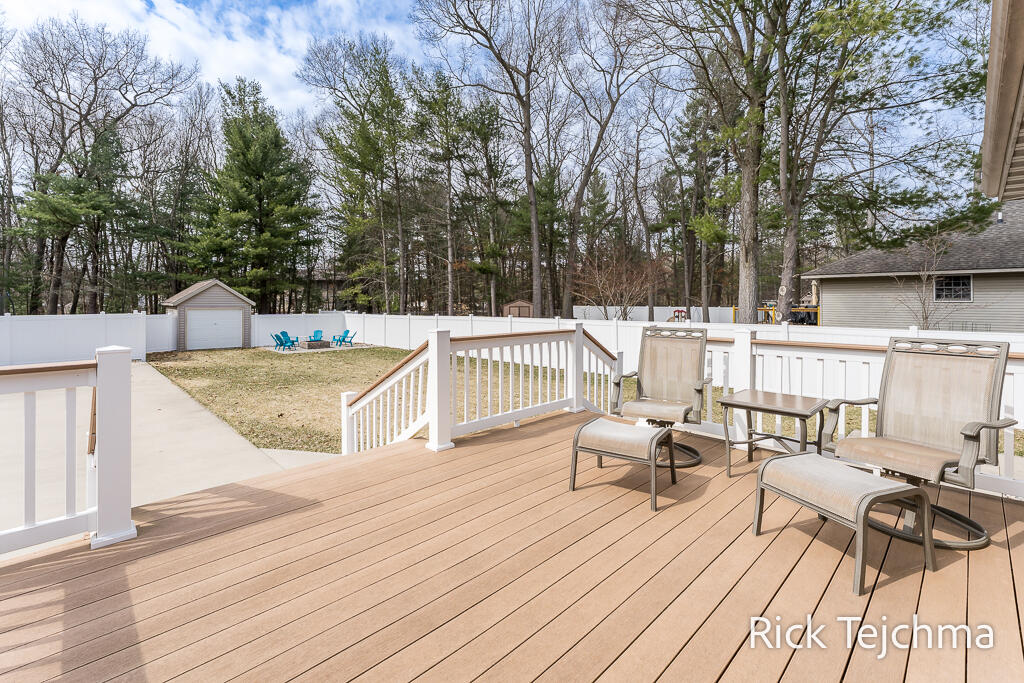 2055 Rambling Oak Drive, Muskegon, MI, 49445-1690