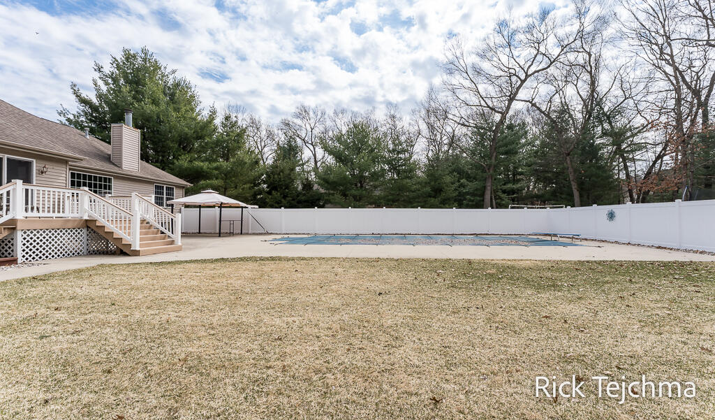 2055 Rambling Oak Drive, Muskegon, MI, 49445-1690