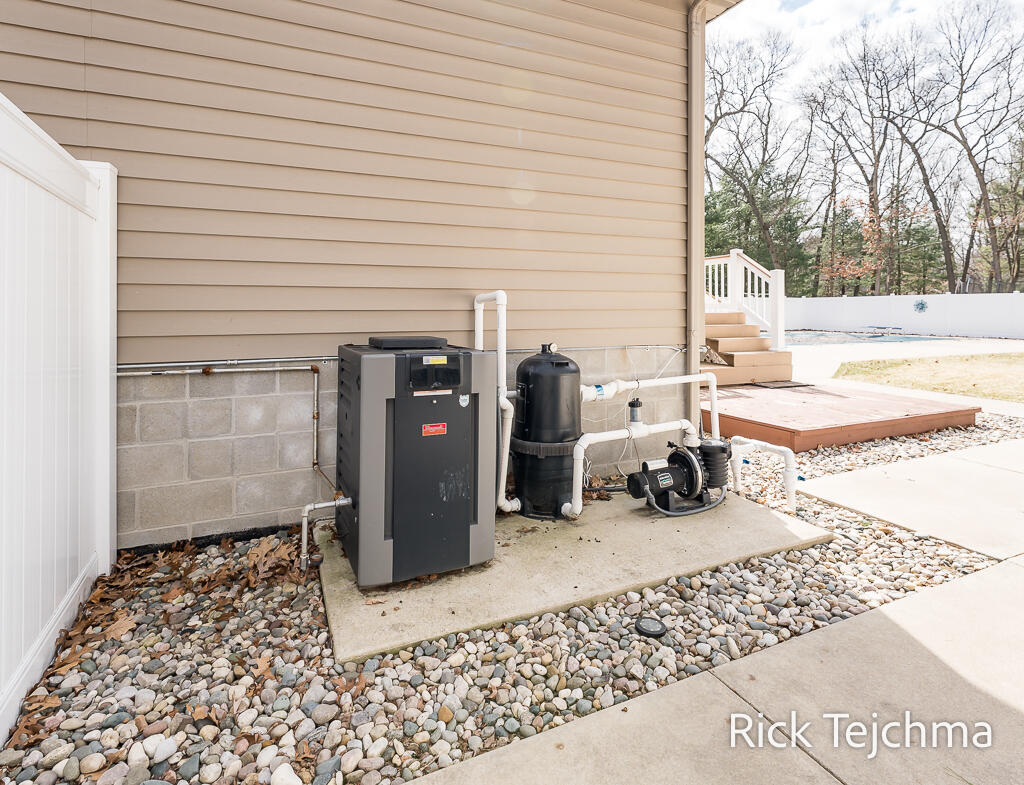 2055 Rambling Oak Drive, Muskegon, MI, 49445-1690