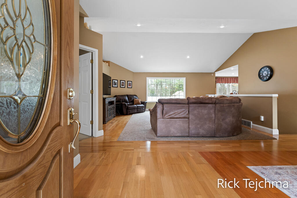 2055 Rambling Oak Drive, Muskegon, MI, 49445-1690