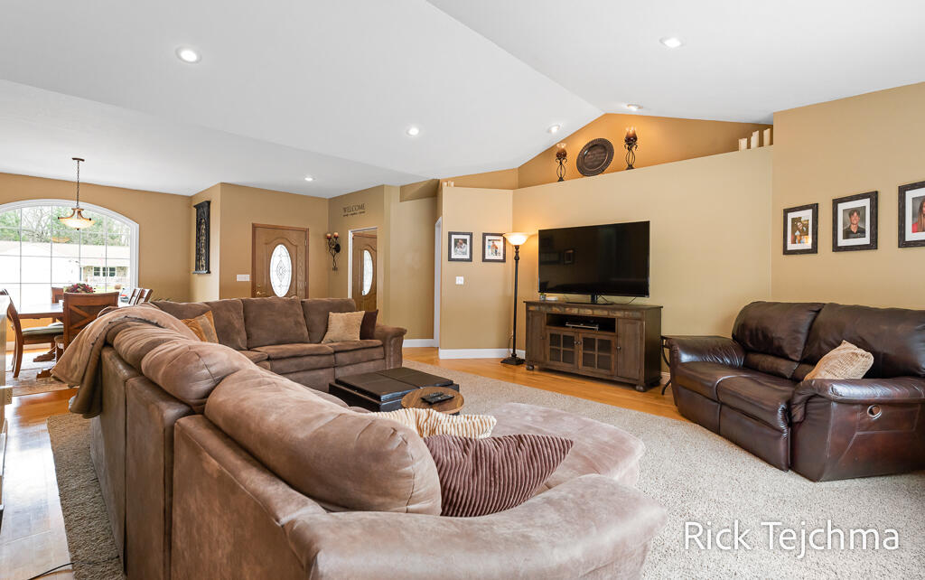 2055 Rambling Oak Drive, Muskegon, MI, 49445-1690