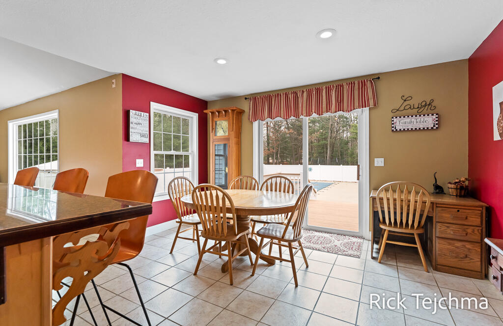 2055 Rambling Oak Drive, Muskegon, MI, 49445-1690