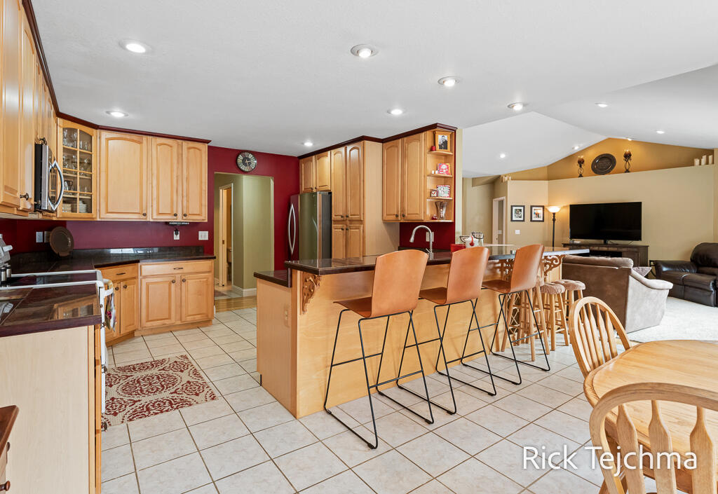 2055 Rambling Oak Drive, Muskegon, MI, 49445-1690