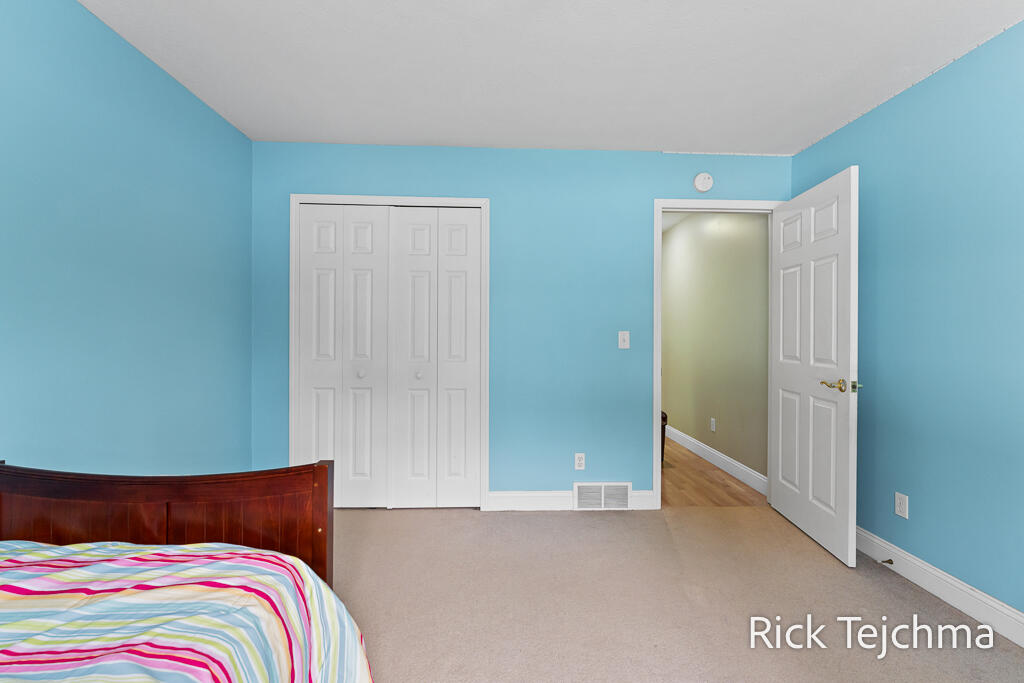 2055 Rambling Oak Drive, Muskegon, MI, 49445-1690