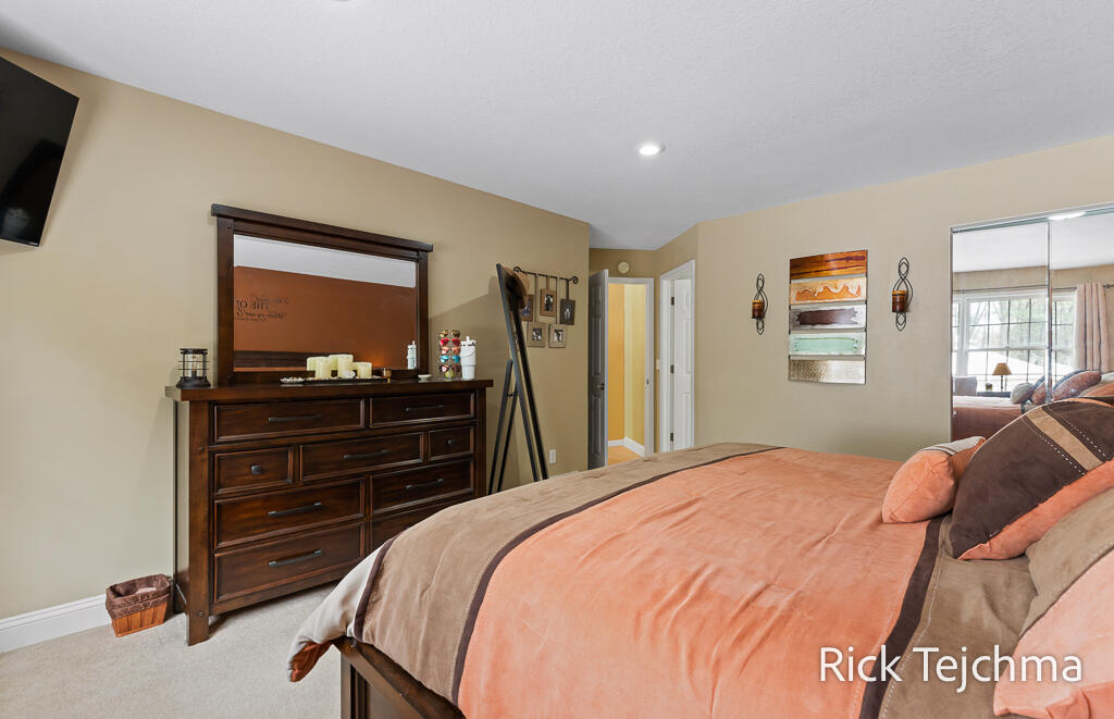 2055 Rambling Oak Drive, Muskegon, MI, 49445-1690