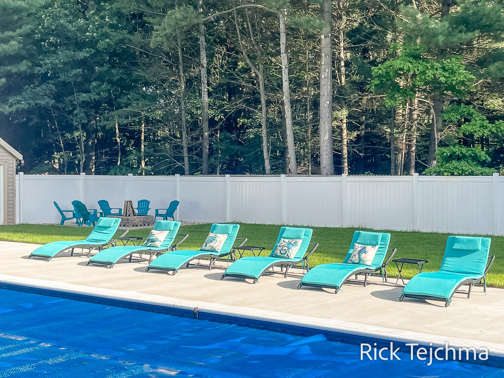 2055 Rambling Oak Drive, Muskegon, MI, 49445-1690