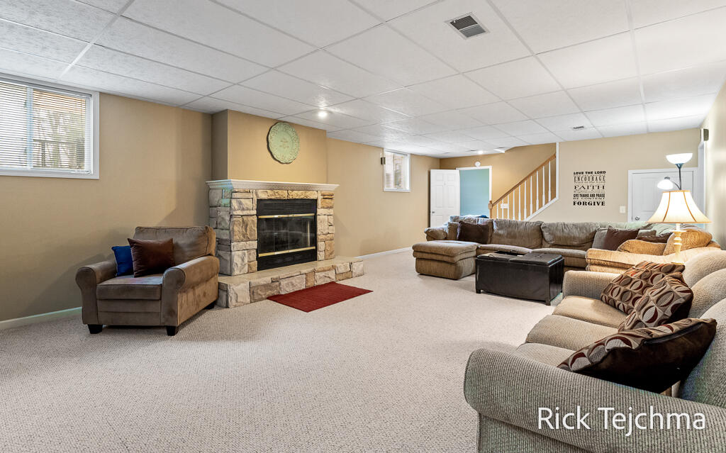 2055 Rambling Oak Drive, Muskegon, MI, 49445-1690