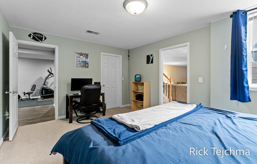 2055 Rambling Oak Drive, Muskegon, MI, 49445-1690