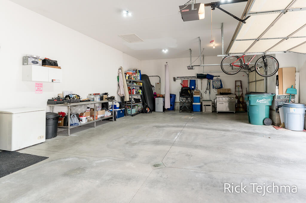 2055 Rambling Oak Drive, Muskegon, MI, 49445-1690