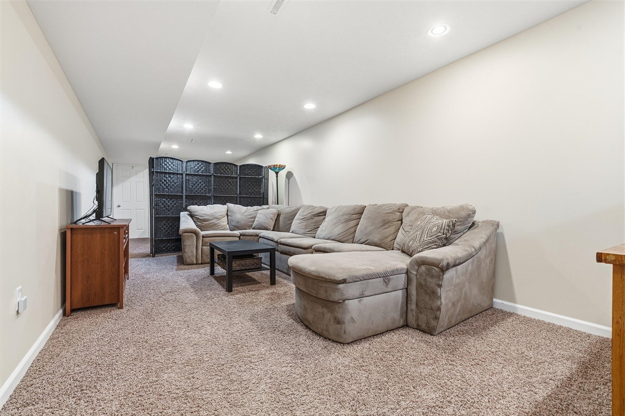 308 Nichole Street, Galesburg, MI, 49053-8774