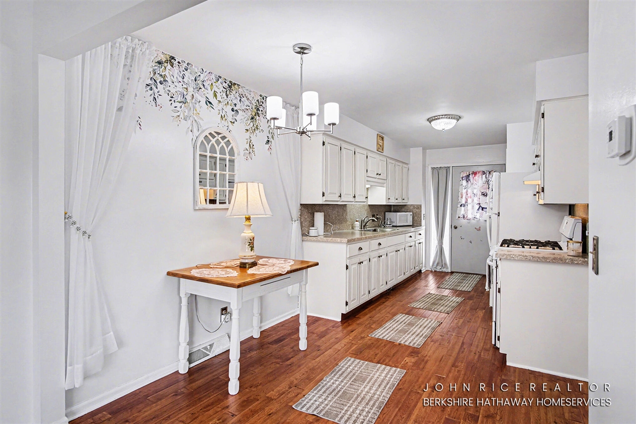 965 Andover Court, Kentwood, MI, 49508-4768