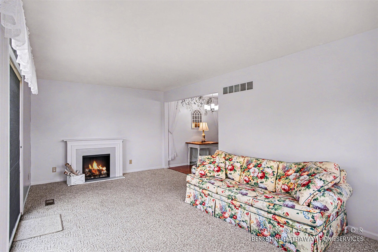 965 Andover Court, Kentwood, MI, 49508-4768