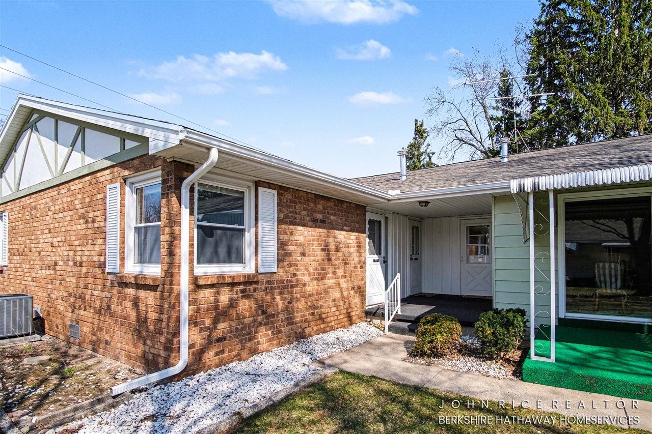 965 Andover Court, Kentwood, MI, 49508-4768