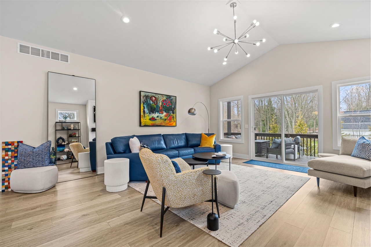 489 S Union Street, Douglas, MI, 49406-5107