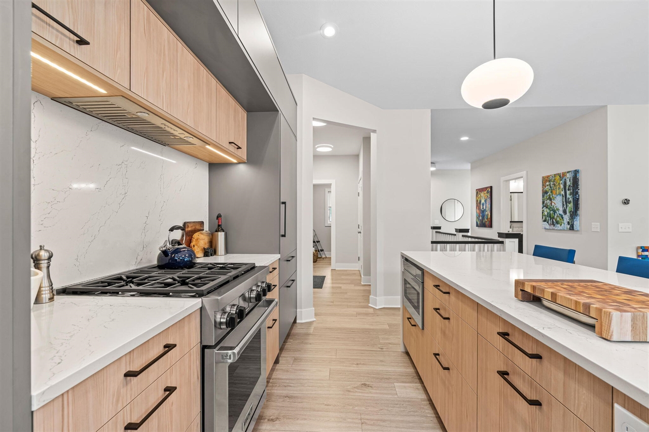 489 S Union Street, Douglas, MI, 49406-5107