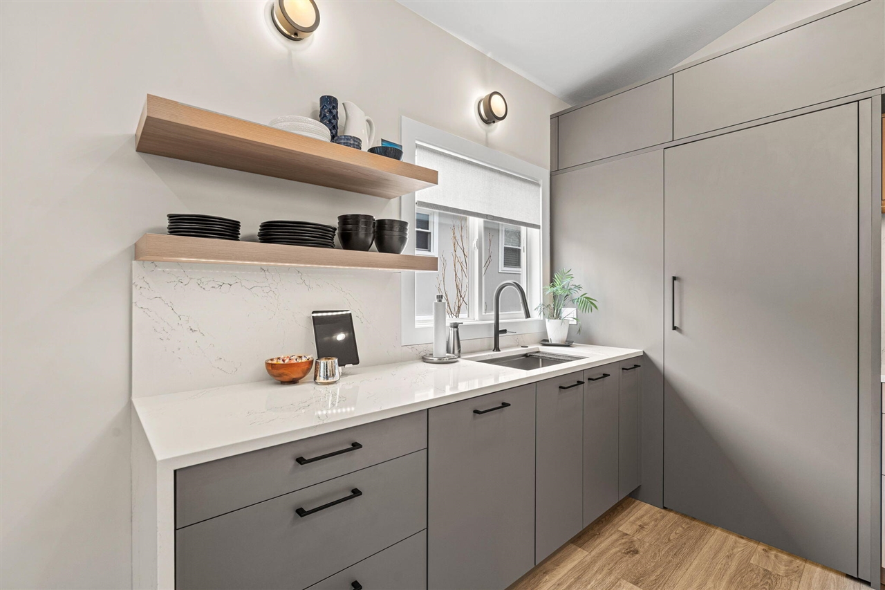 489 S Union Street, Douglas, MI, 49406-5107