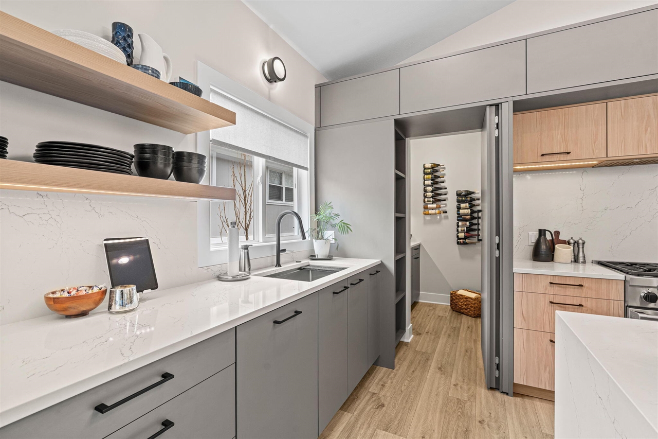 489 S Union Street, Douglas, MI, 49406-5107