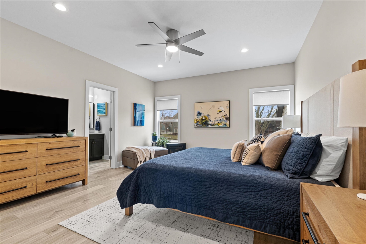 489 S Union Street, Douglas, MI, 49406-5107