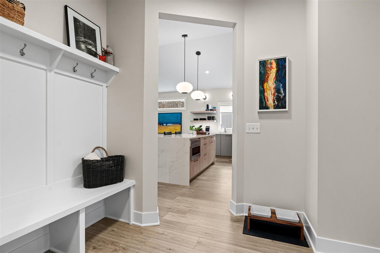 489 S Union Street, Douglas, MI, 49406-5107