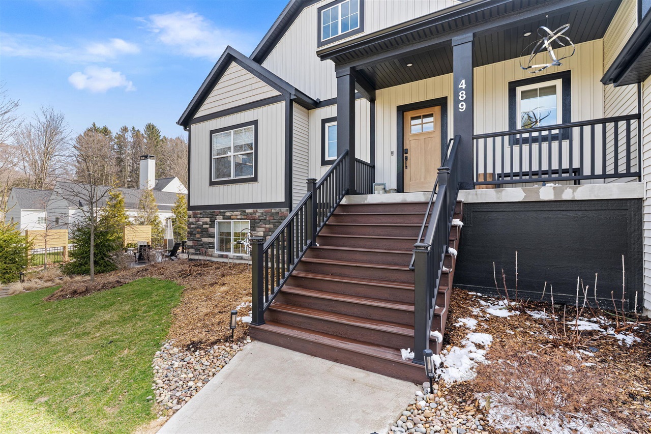 489 S Union Street, Douglas, MI, 49406-5107