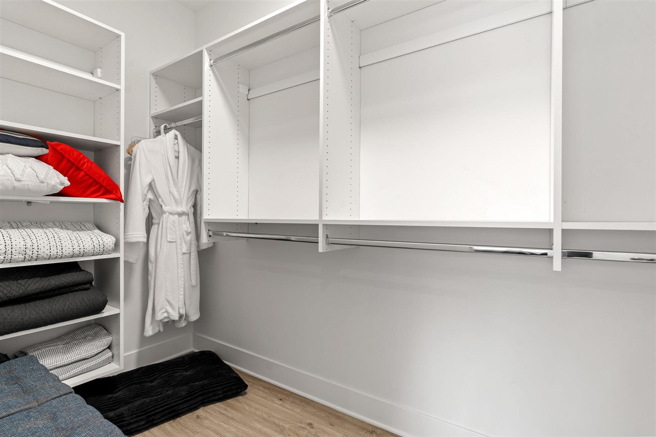 489 S Union Street, Douglas, MI, 49406-5107