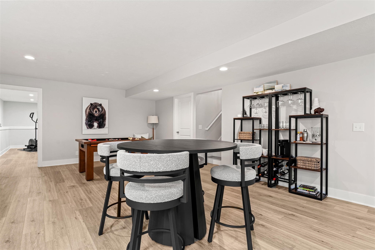 489 S Union Street, Douglas, MI, 49406-5107