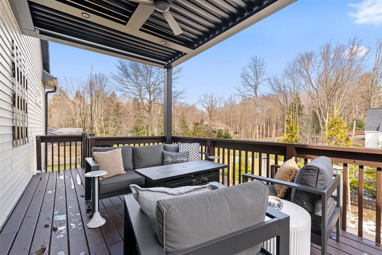 489 S Union Street, Douglas, MI, 49406-5107