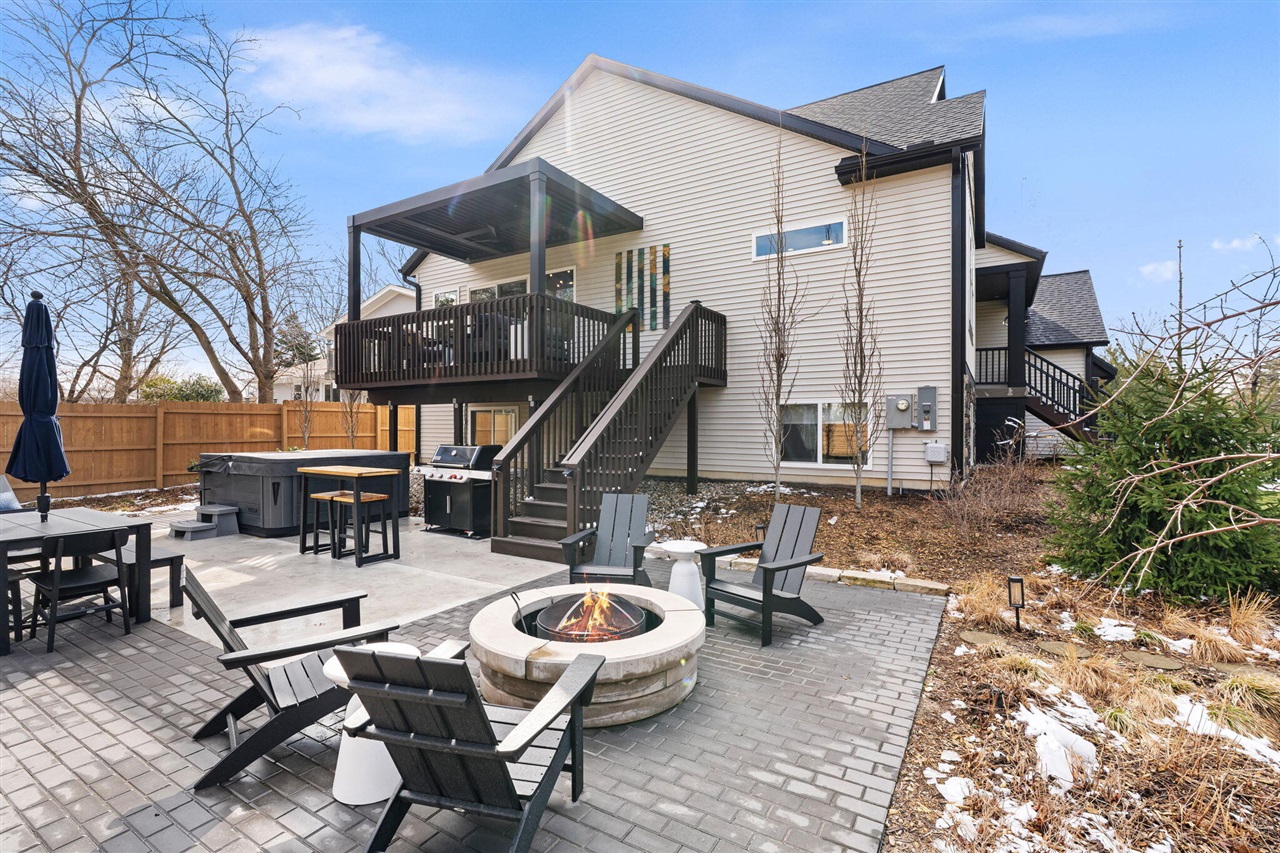 489 S Union Street, Douglas, MI, 49406-5107