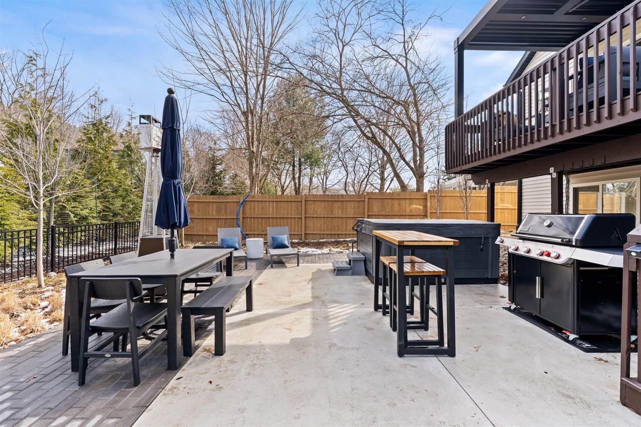 489 S Union Street, Douglas, MI, 49406-5107