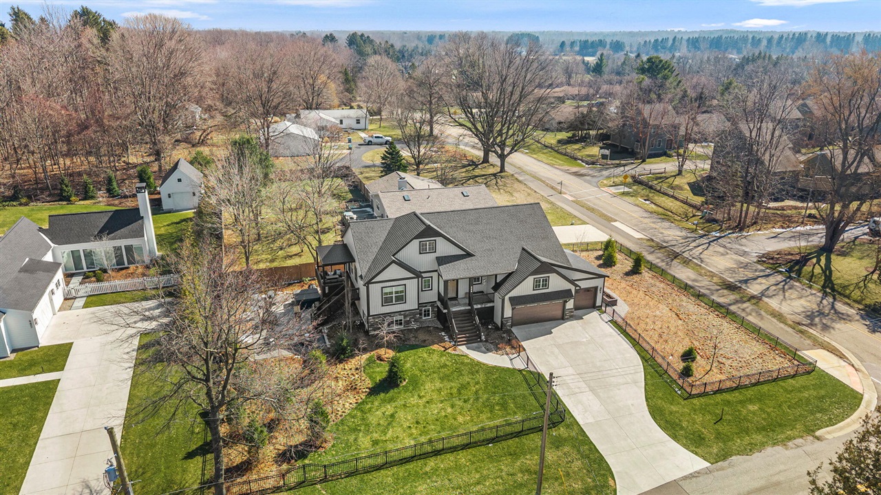 489 S Union Street, Douglas, MI, 49406-5107