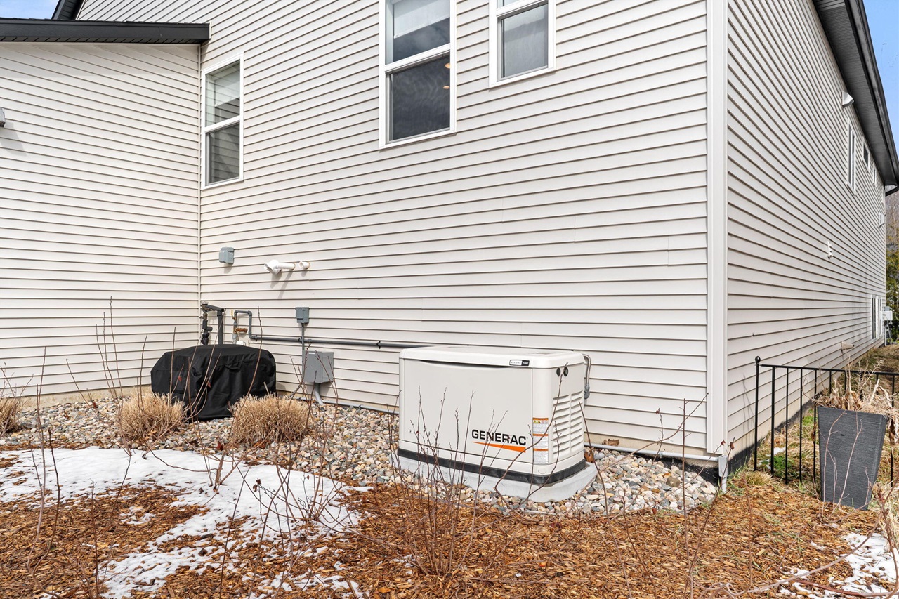 489 S Union Street, Douglas, MI, 49406-5107