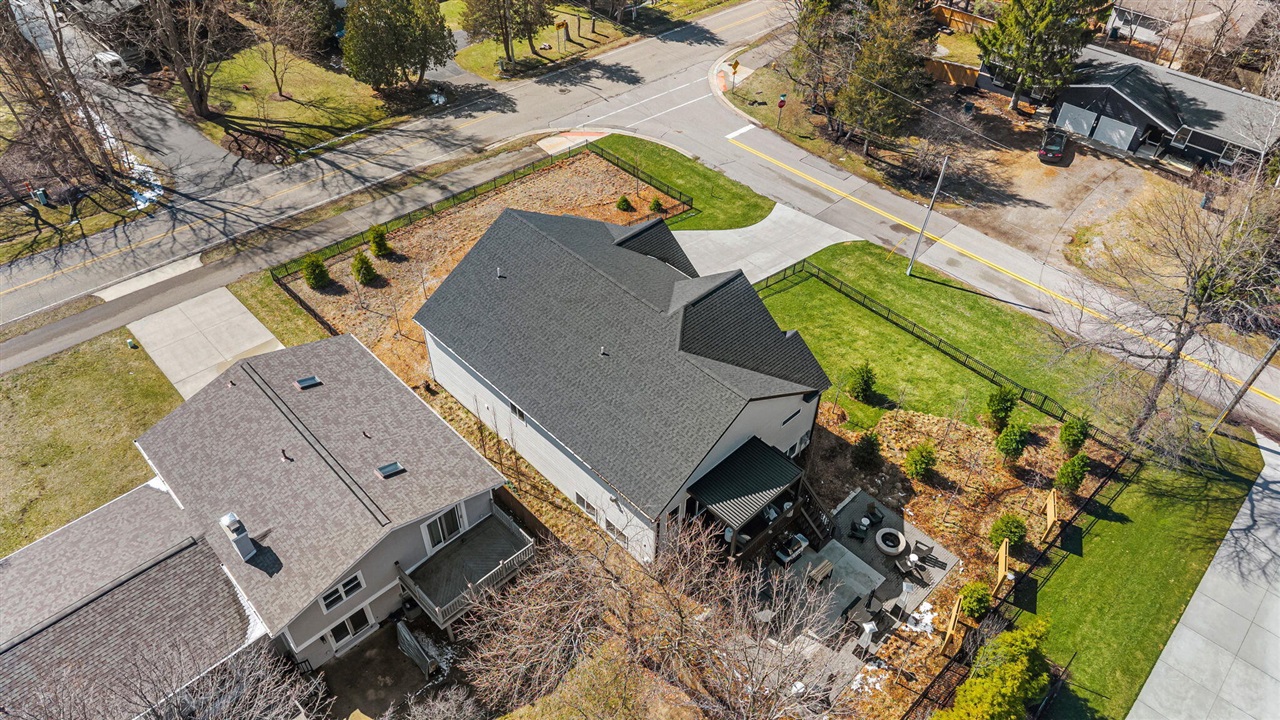 489 S Union Street, Douglas, MI, 49406-5107