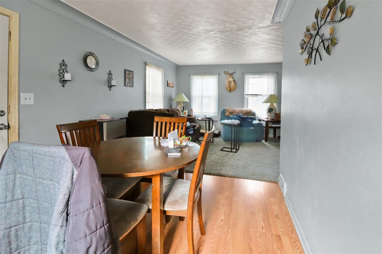 2365 W Temperance Road, Temperance, MI, 48182-9472