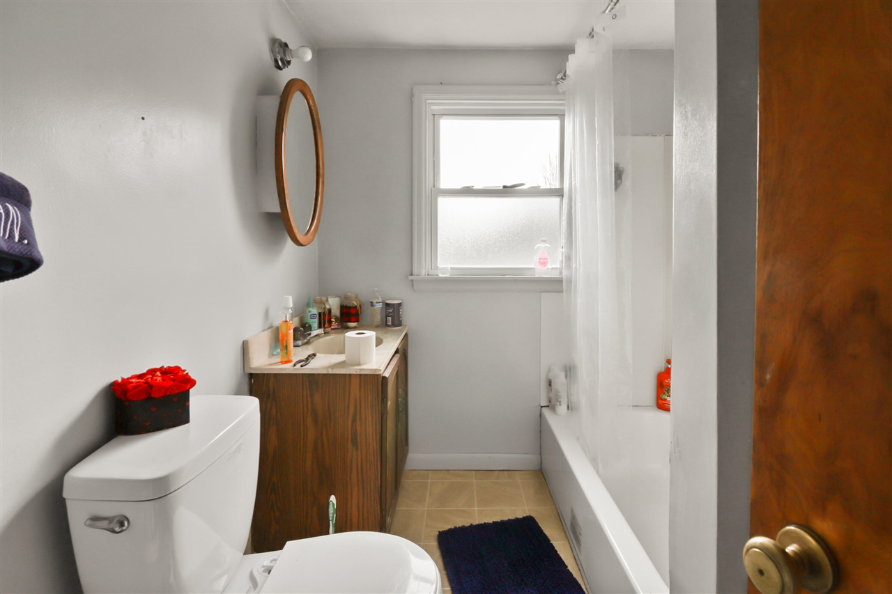 2365 W Temperance Road, Temperance, MI, 48182-9472