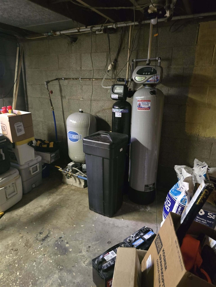 2365 W Temperance Road, Temperance, MI, 48182-9472