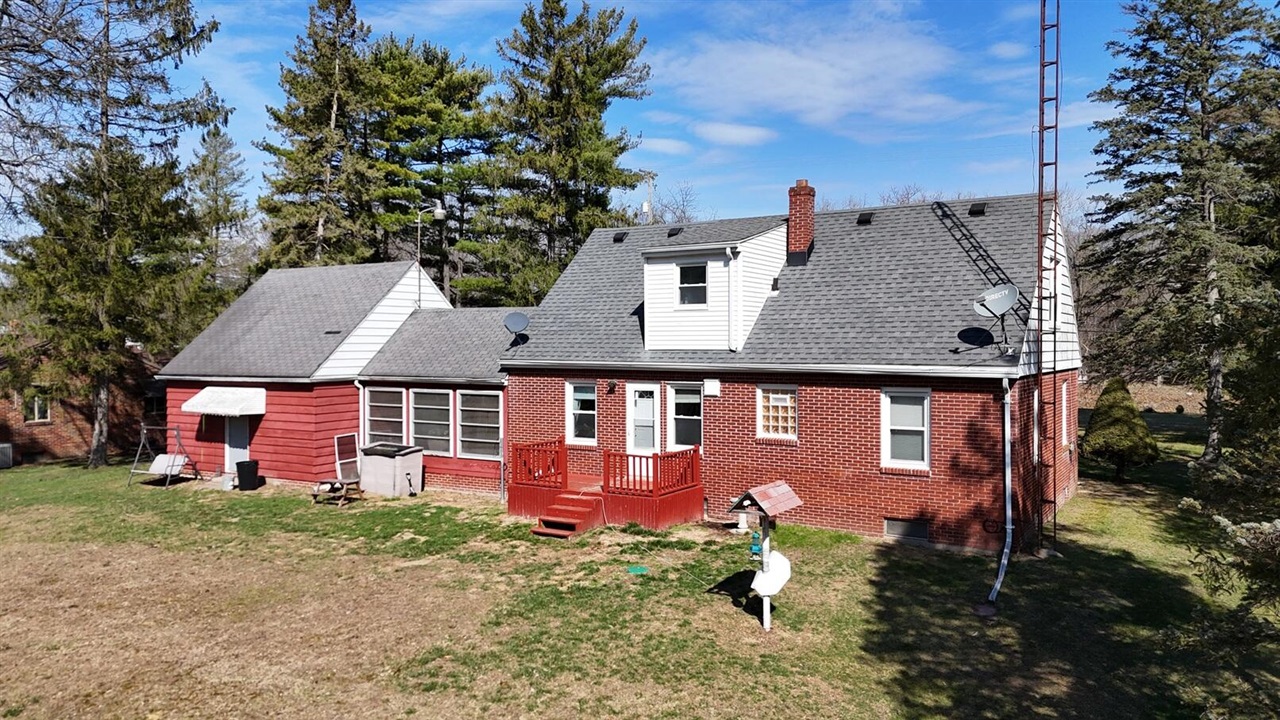 2365 W Temperance Road, Temperance, MI, 48182-9472