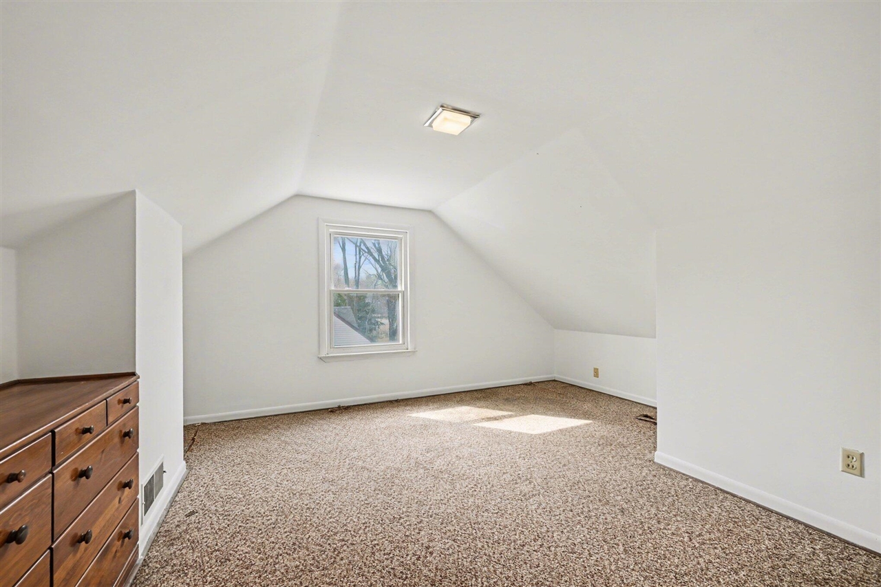 3418 N Dixboro Road, Ann Arbor, MI, 48105-9705